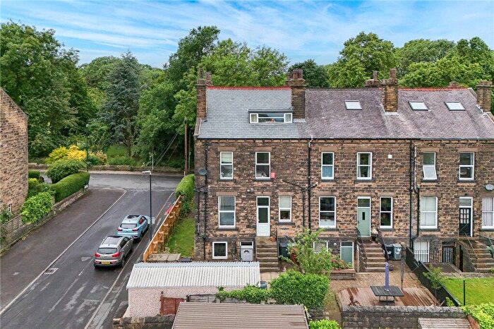 4 Bedroom End Of Terrace House For Sale In St. Andrews Avenue, Morley, Leeds, West Yorkshire, LS27