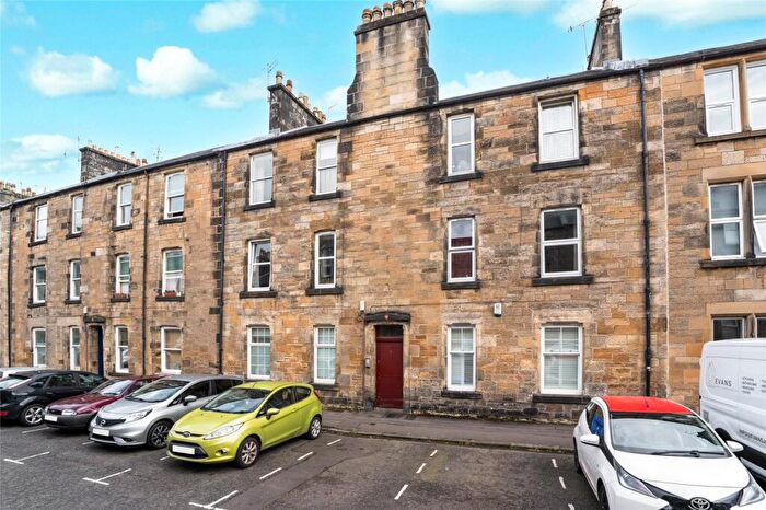 2 Bedroom Flat For Sale In Bruce Street, Stirling, Stirlingshire, FK8