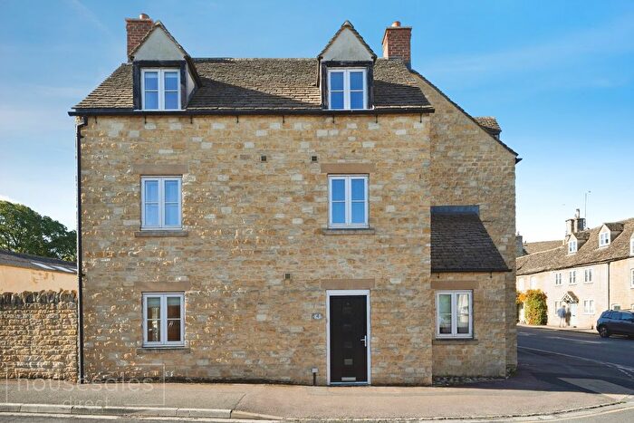 4 Bedroom End Of Terrace House For Sale In Peglers Court The Ferns, Tetbury, GL8