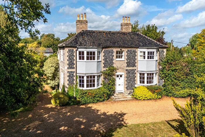 6 Bedroom Detached House For Sale In The Green, Redgrave, IP22