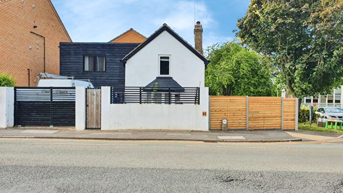 3 Bedroom House To Rent In Oundle Road, Peterborough, PE2