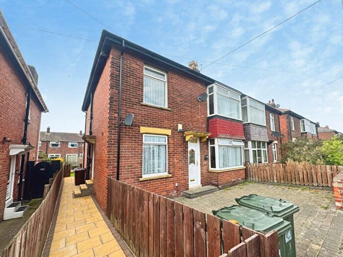 2 Bedroom Flat For Sale In Balkwell Avenue, North Shields, NE29