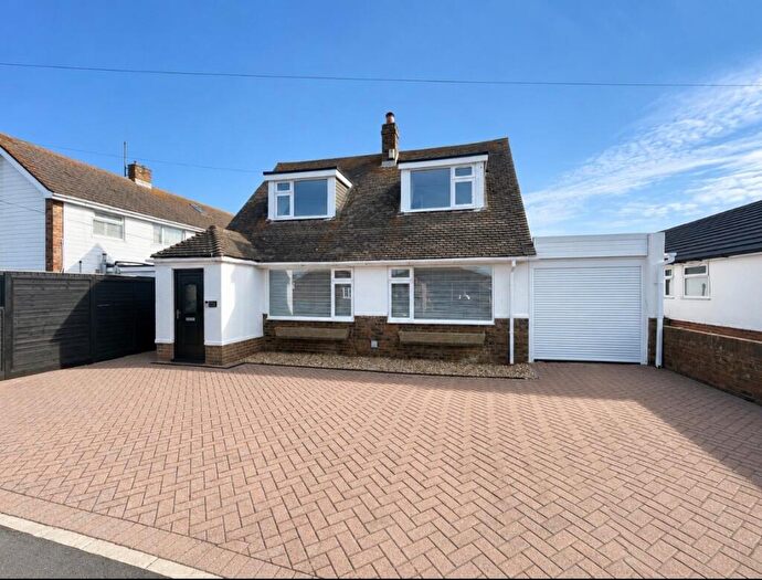 4 Bedroom Detached House For Sale In Arundel Road, Peacehaven, BN10