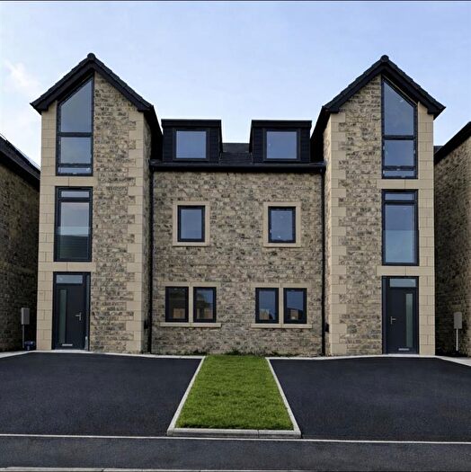 4 Bedroom Semi-Detached House For Sale In Westfield Lane, Shipley, BD18