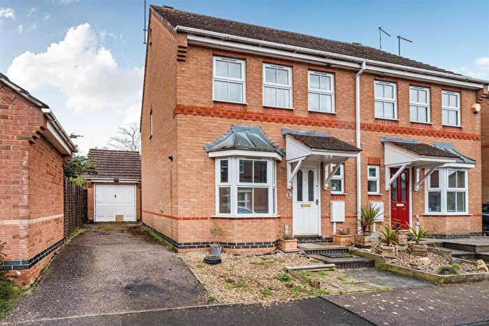 3 Bedroom Semi-Detached House For Sale In Campbell Close, Towcester, NN12