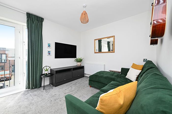 3 Bedroom Town House For Sale In Armstrong Road, Longstone, Edinburgh, EH14