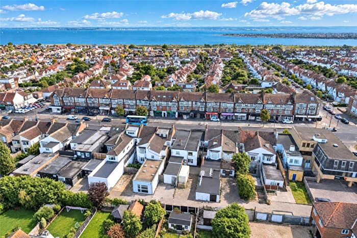 3 Bedroom Apartment For Sale In London Road, Leigh-on-Sea, Essex, SS9