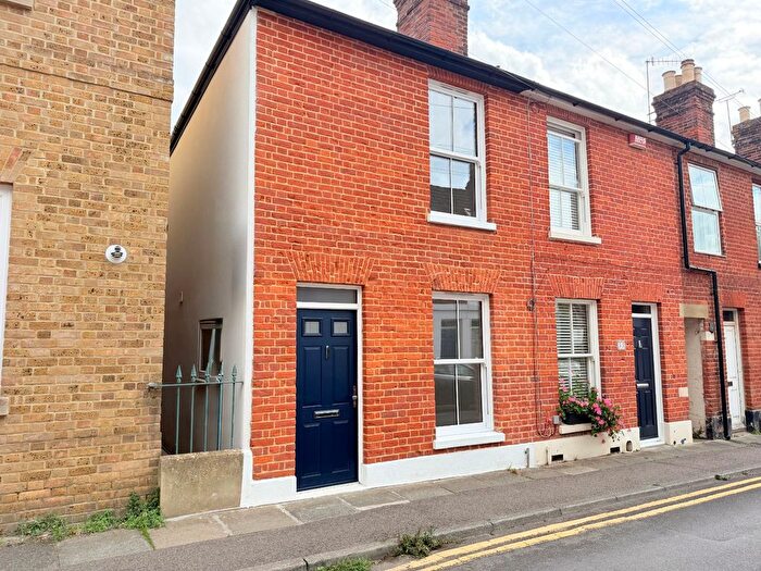 2 Bedroom End Of Terrace House For Sale In Cossington Road, Canterbury, Kent, CT1