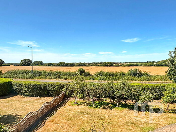4 Bedroom Link Detached House For Sale In Tuttles Lane West, Picturesque Field Views To The Front, Wymondham, Norfolk, NR18