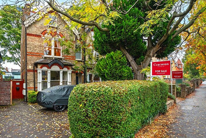 1 Bedroom Flat For Sale In Kingston Hill, Kingston Upon Thames, KT2
