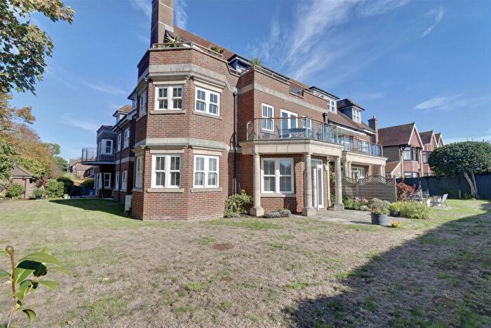 2 Bedroom Flat For Sale In Monckton Road, Alverstoke, Gosport, PO12
