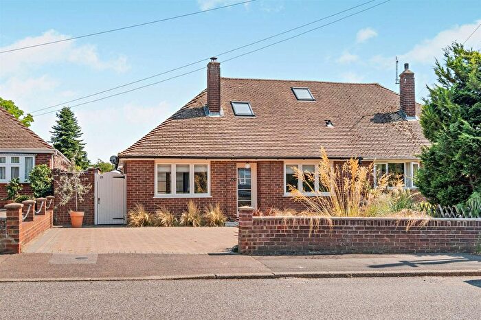 3 Bedroom Semi-Detached House For Sale In Cavendish Way, Bearsted, Maidstone, ME15
