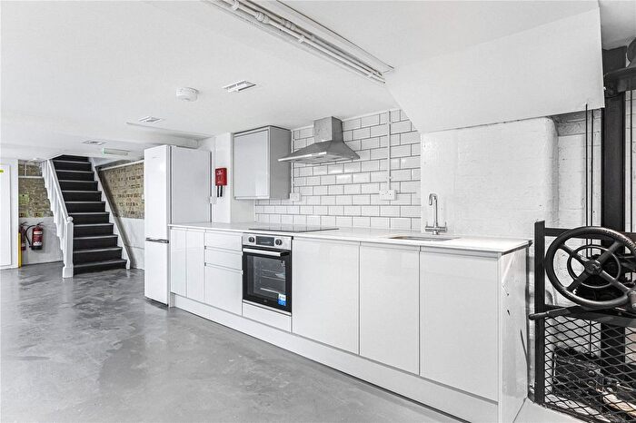 1 Bedroom Flat For Sale In Hackney Road, London, E2