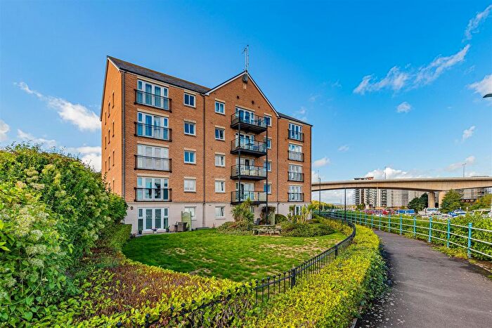 2 Bedroom Flat To Rent In The Anchorage, River Walk, Penarth Marina., CF64