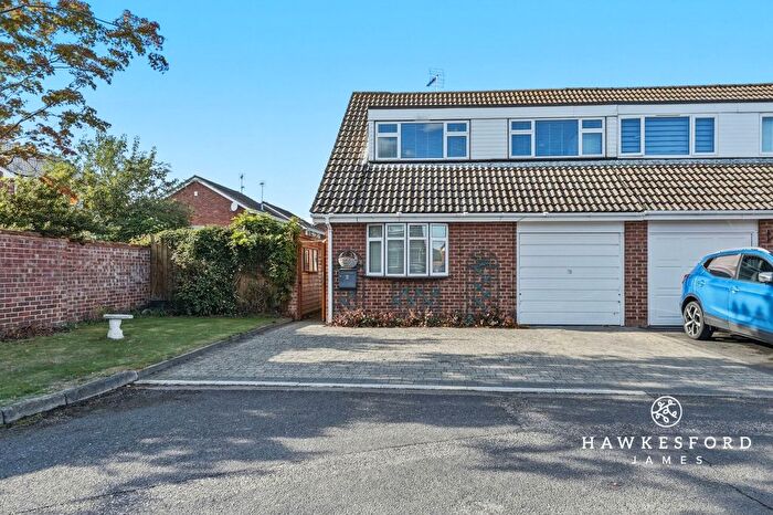 3 Bedroom Semi-Detached Bungalow For Sale In Kestrel Close, Sittingbourne, ME10
