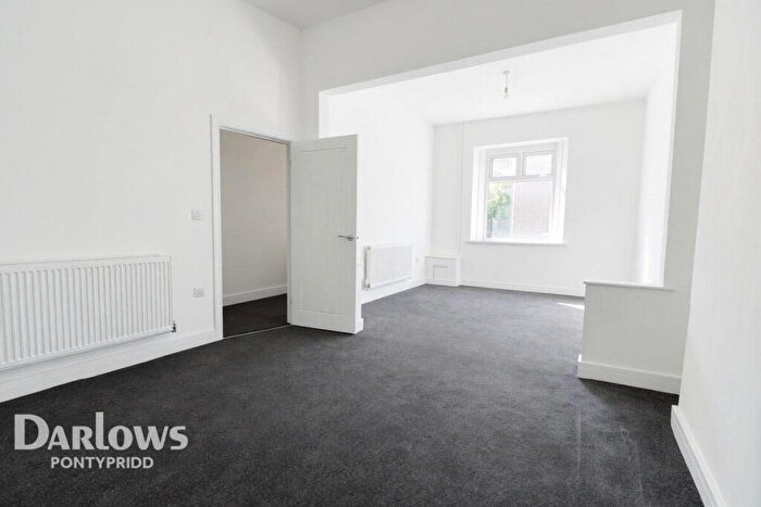 3 Bedroom Terraced House For Sale In Robert Street, Pontypridd, CF37