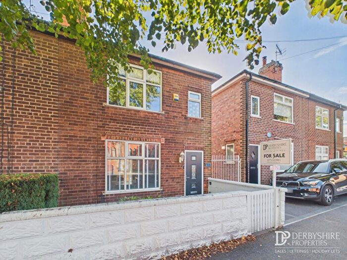 3 Bedroom Semi-Detached House For Sale In Park Road, Ilkeston, DE7