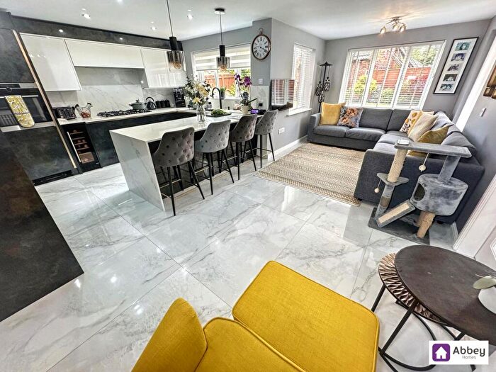 5 Bedroom Detached House For Sale In Billesdon Close, Leicester, LE3