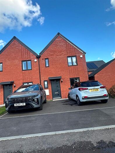 3 Bedroom End Of Terrace House To Rent In Lapwing Way, Whiteley, Fareham, PO15