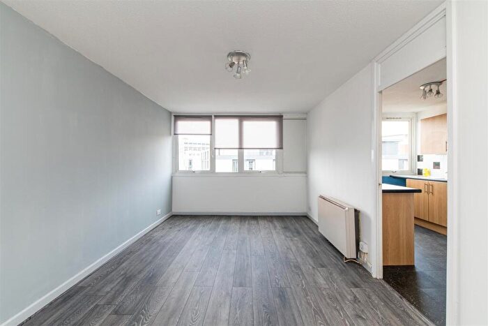 2 Bedroom Flat To Rent In Melbourne Court, Howard Street, Newcastle Upon Tyne, NE1