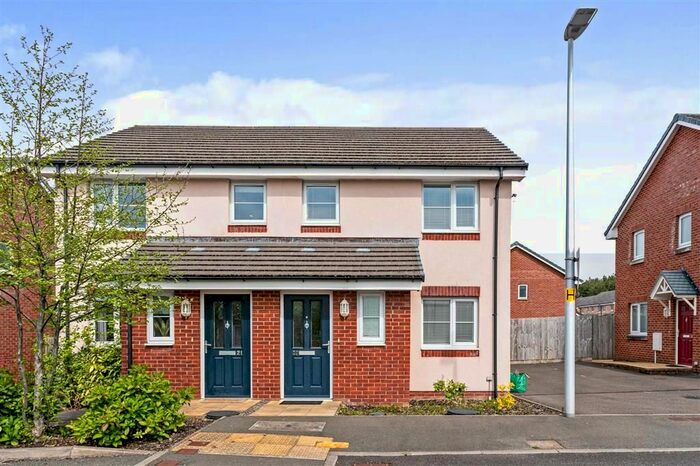 3 Bedroom Property To Rent In Morris Drive, Swansea, SA1