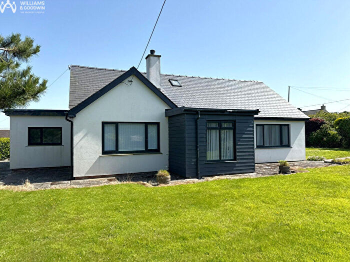 4 Bedroom Detached House For Sale In Lon Ysgubor, Cemaes Bay, Anglesey, LL67