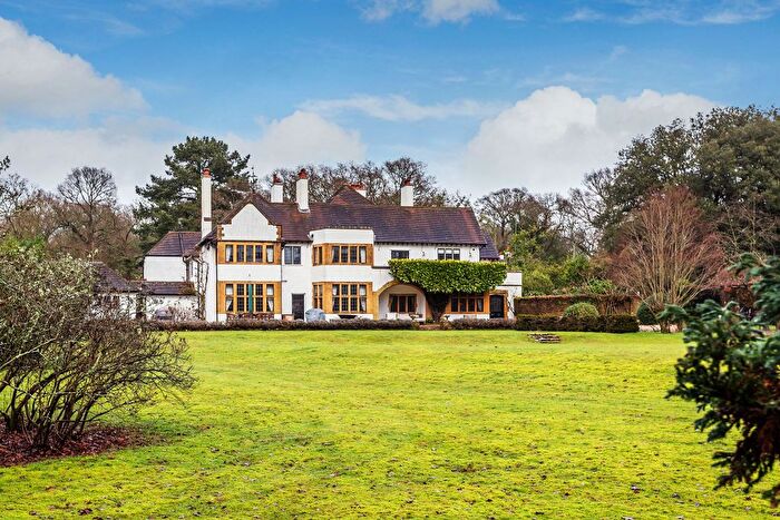 10 Bedroom Property To Rent In Priors Hatch Lane Hurtmore, Surrey, GU7