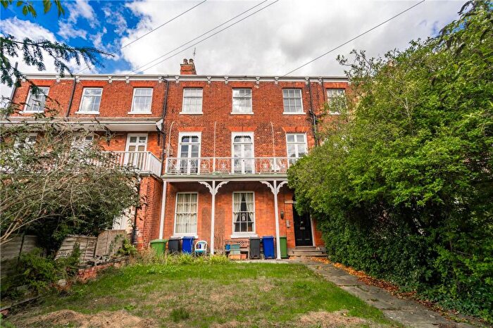 2 Bedroom Flat For Sale In Pelham Road, Grimsby, DN34