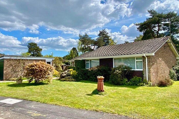 3 Bedroom Bungalow For Sale In Shelley Close, Ashley Heath, BH24