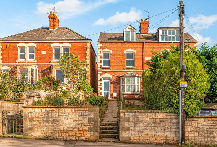 3 Bedroom Semi-Detached House For Sale In Bath Road, Stroud, Gloucestershire, GL5