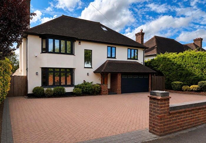 4 Bedroom Detached House For Sale In Shirley Aveune, South Cheam, SM2