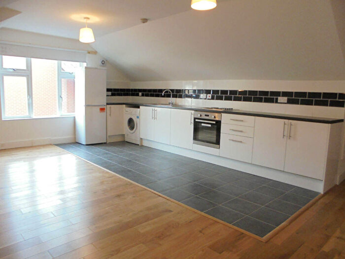 1 Bedroom Flat To Rent In Invicta House, Pudding Lane, Maidstone, Kent, ME14