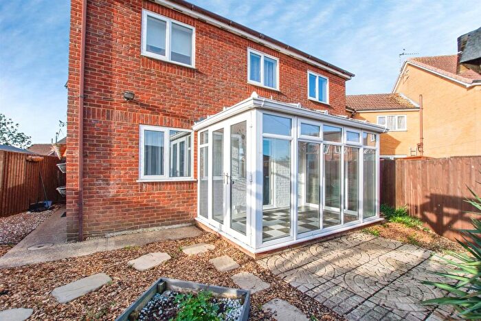 3 Bedroom Detached House For Sale In The Hollies, Holbeach, Spalding, PE12
