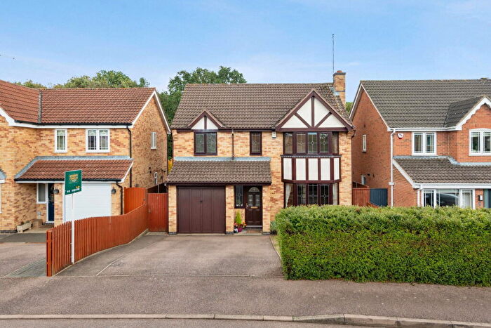 4 Bedroom Detached House For Sale In Keats Drive, Kettering, NN16