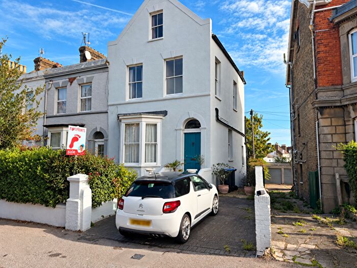 5 Bedroom Semi-Detached House For Sale In Grange Road, Ramsgate, CT11