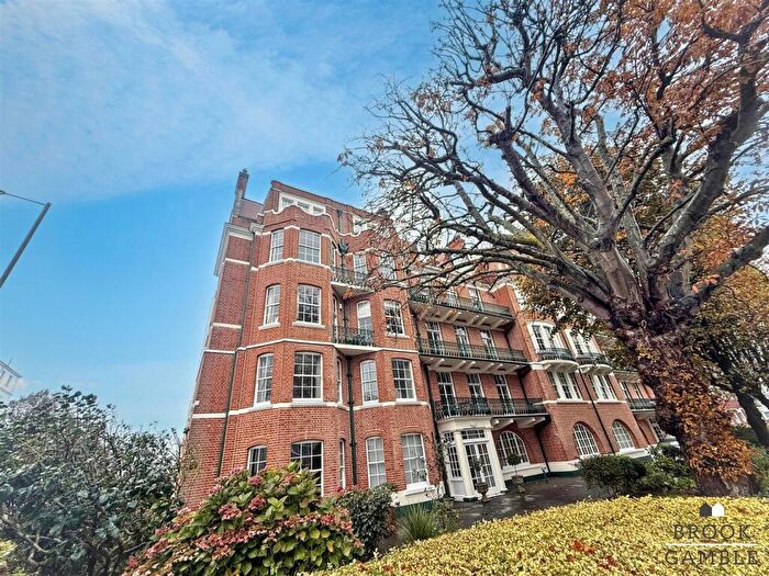 3 Bedroom Apartment To Rent In Hartington Place, Eastbourne, BN21