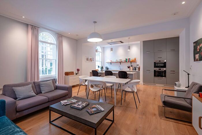 3 Bedroom Flat For Sale In Weymouth Street, Marylebone, London, W1W