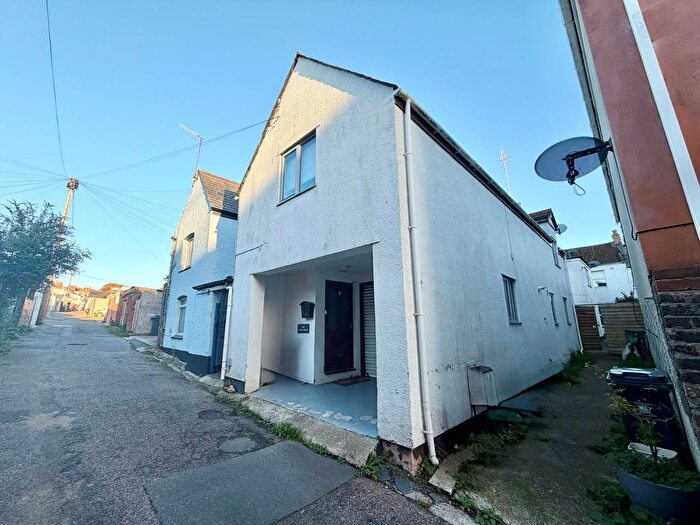 2 Bedroom Detached House For Sale In Raleigh Road, Exmouth, EX8