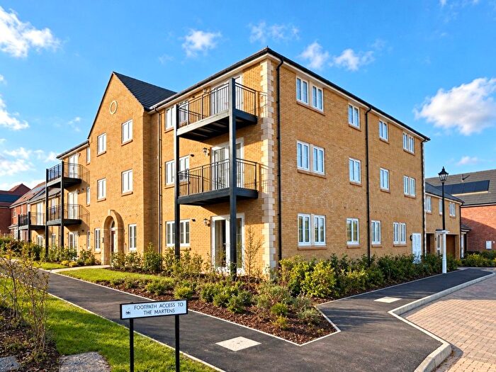 2 Bedroom Flat For Sale In Featherfall Road, Crookham Village, Fleet, Hampshire, GU51