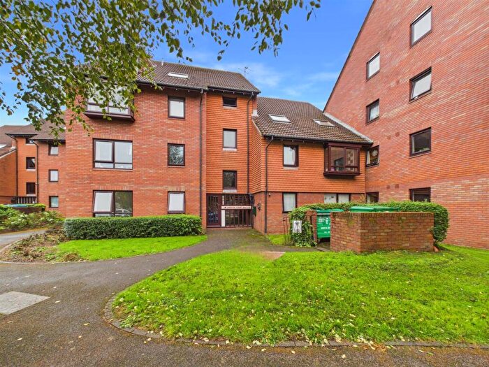 1 Bedroom Flat To Rent In Langton Court, Fishponds, BS16