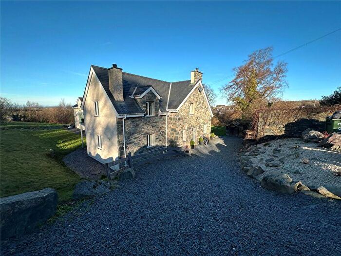 3 Bedroom Semi-Detached House For Sale In Braich Talog, Tregarth, Bangor, Gwynedd, LL57