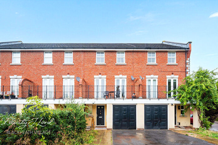 4 Bedroom Town House For Sale In Howerd Way, London, SE18