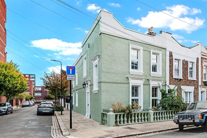 3 Bedroom Property For Sale In Hadley Street, Chalk Farm, NW1