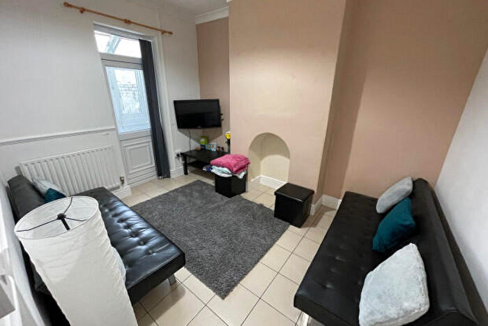 4 Bedroom Terraced House To Rent In Bedford Street Cardiff, CF24
