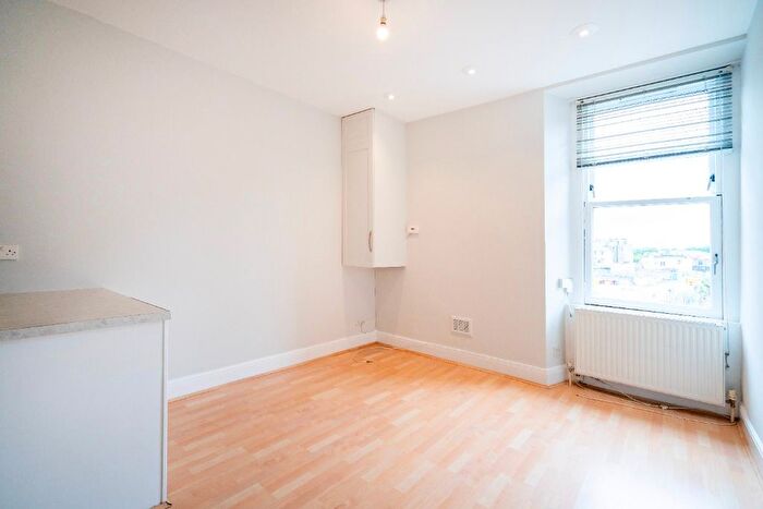 1 Bedroom Flat To Rent In Halmyre Street, Edinburgh, EH6