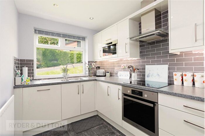 2 Bedroom Bungalow For Sale In Glade Brow, Grotton, Saddleworth, OL4