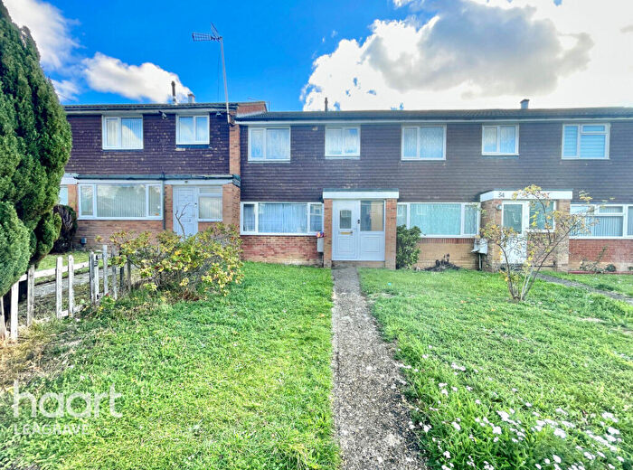 3 Bedroom Terraced House For Sale In Julius Gardens, Luton, LU3