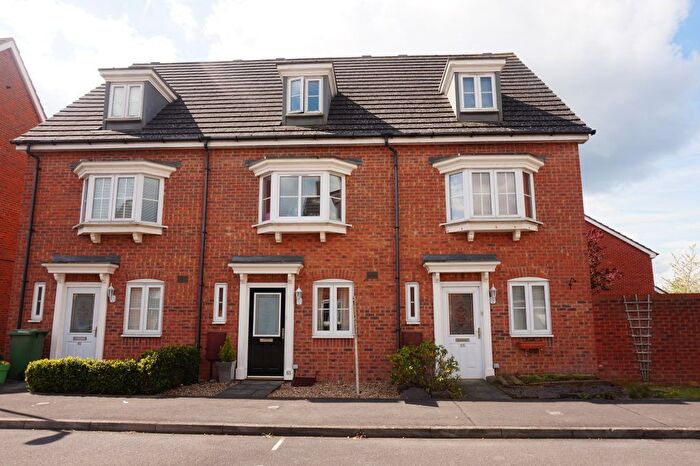 4 Bedroom Terraced House To Rent In Battalion Way, Thatcham, RG19