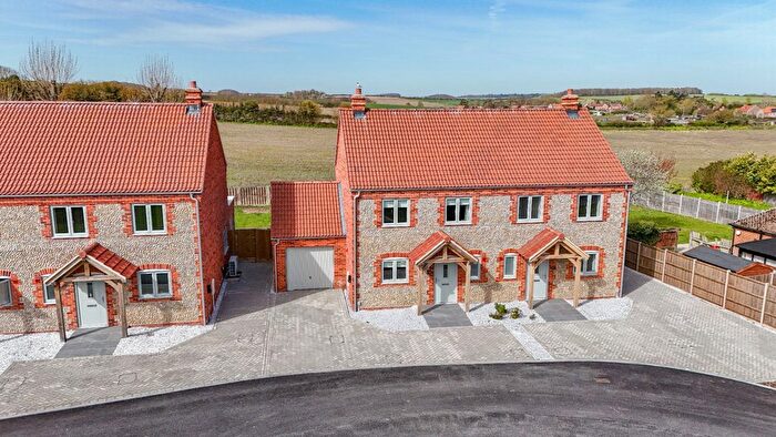 3 Bedroom Semi-Detached House For Sale In Sutton Estate, King's Lynn, PE31