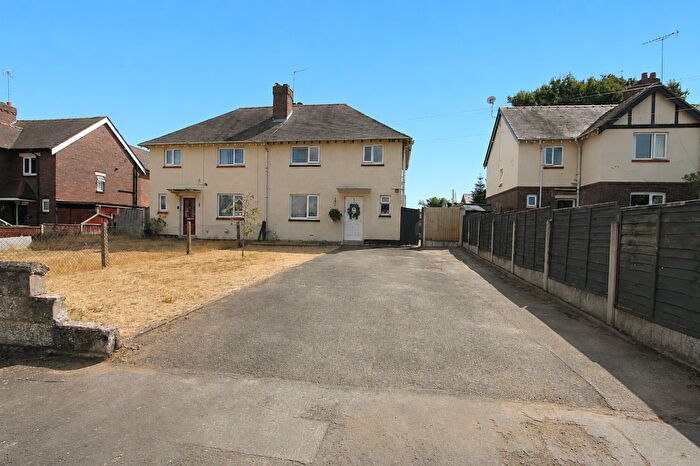 3 Bedroom Semi-Detached House For Sale In Brinton Crescent, Kidderminster, DY11
